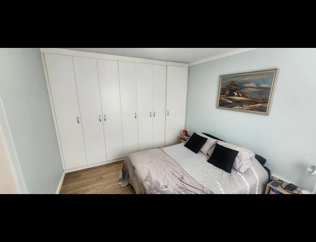 2 BEDROOM PROPERTY TO RENT IN BURGUNDY ESTATE